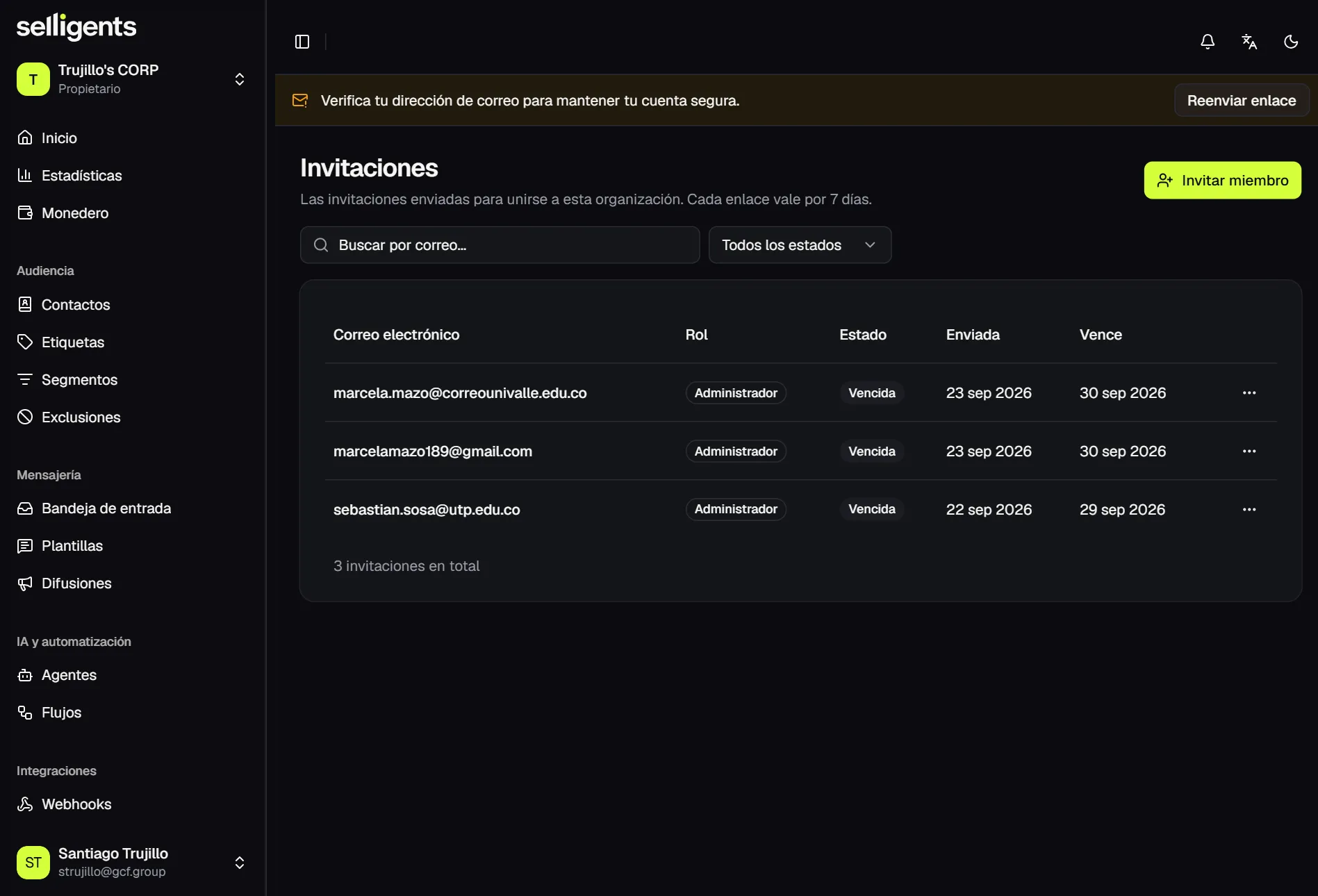Invitations list showing each invited email, its role, status, sent date and expiry date, with a note that each link is valid for 7 days.